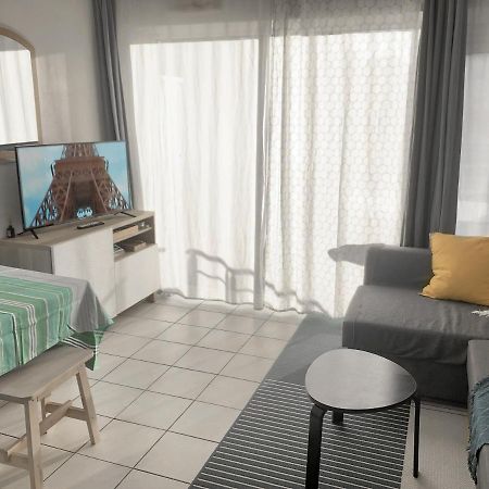 Studio Au Calme Avec Piscine, Face Golf, Parking Gratuit, Tout A Pied A 10Mn Centre Ville Сибур Экстерьер фото